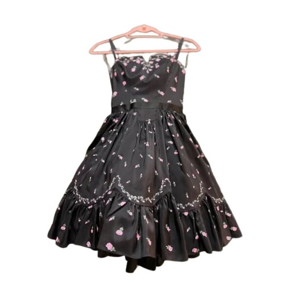 Betsey Johnson Dresses & Skirts - BETSEY JOHNSON, Party Dress, Rare, Xxs✨